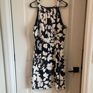 Roz & Ali Black Garment